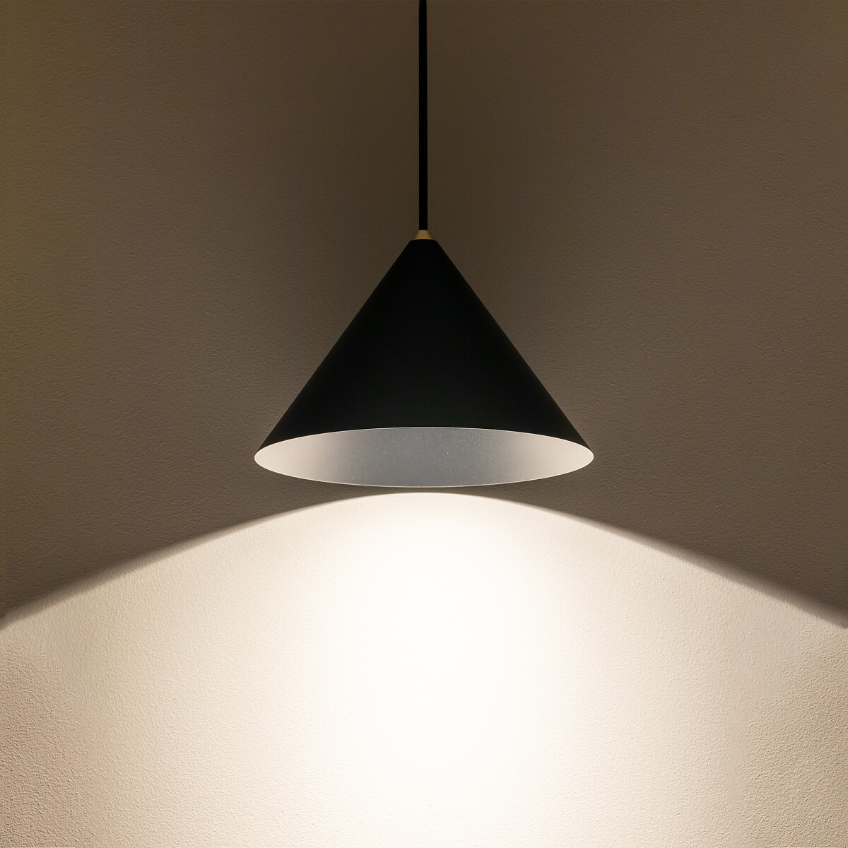 Third - Suspension - Max. 1 x 8W LED Retrofit - GU10